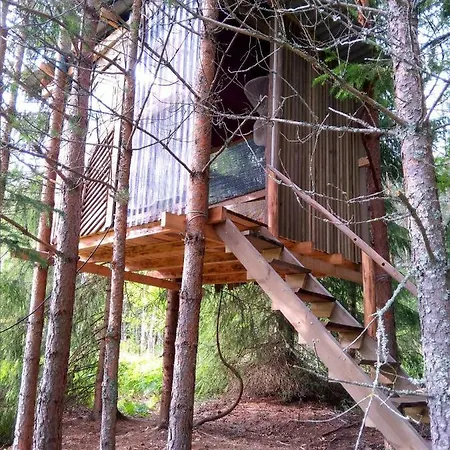 Yopuu - Tiny Treehouse